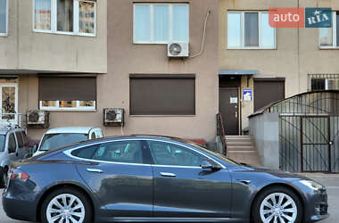 Ліфтбек Tesla Model S 2018 в 