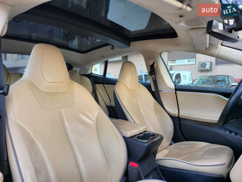 Лифтбек Tesla Model S 2014 в Киеве