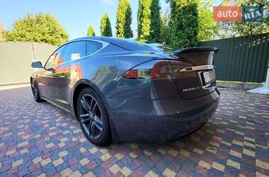 Лифтбек Tesla Model S 2016 в 
