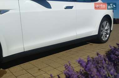 Лифтбек Tesla Model S 2014 в Новояворовске