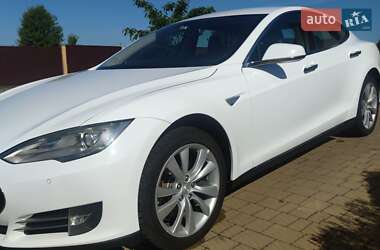 Лифтбек Tesla Model S 2014 в Новояворовске