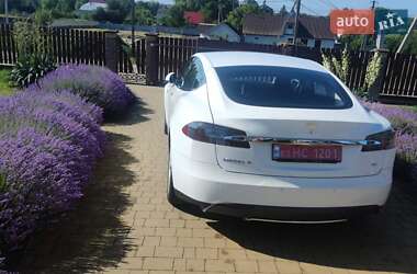 Лифтбек Tesla Model S 2014 в 