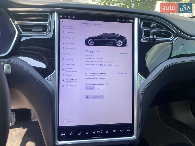 Лифтбек Tesla Model S 2016 в Киеве