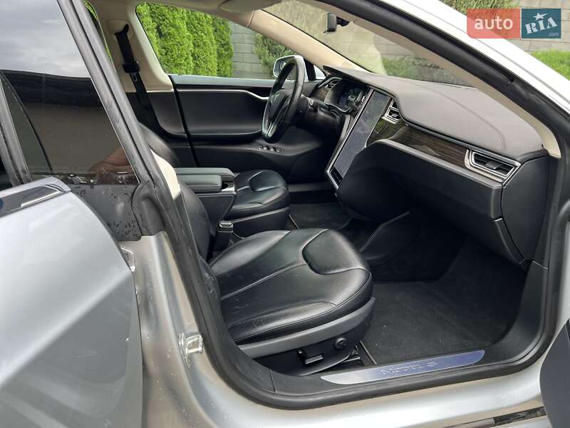 Лифтбек Tesla Model S 2015 в Одессе