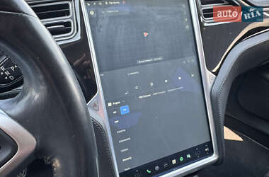 Ліфтбек Tesla Model S 2014 в 