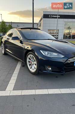 Лифтбек Tesla Model S 2013 в 