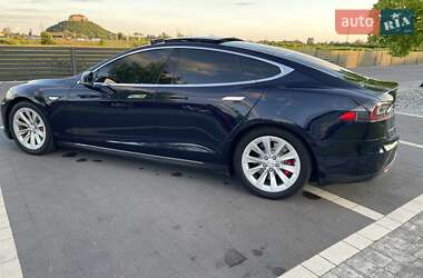 Лифтбек Tesla Model S 2013 в 