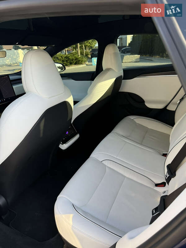 Ліфтбек Tesla Model S 2022 в Одесі