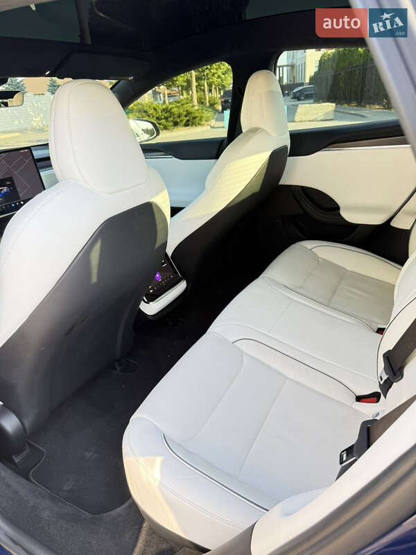 Ліфтбек Tesla Model S 2022 в Одесі