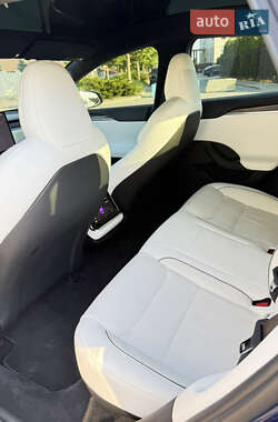 Лифтбек Tesla Model S 2022 в 