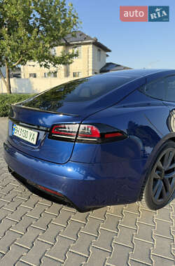Лифтбек Tesla Model S 2022 в 