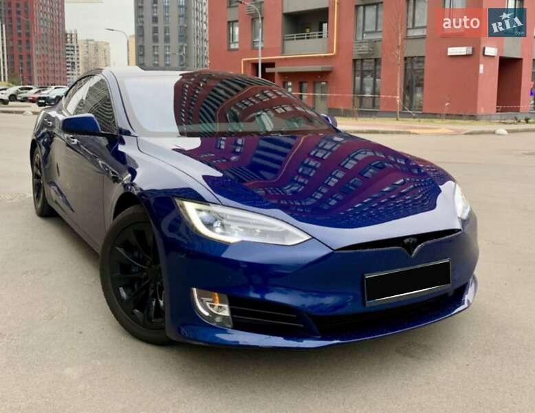 Tesla Model S 2017
