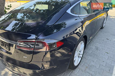 Лифтбек Tesla Model S 2014 в 