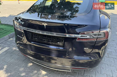 Лифтбек Tesla Model S 2014 в 