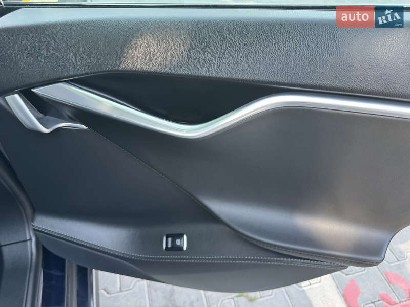 Ліфтбек Tesla Model S 2014 в Одесі
