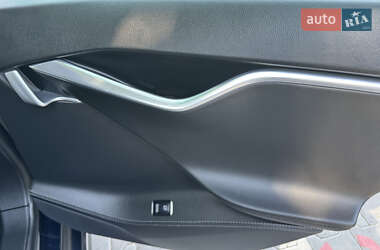 Лифтбек Tesla Model S 2014 в 