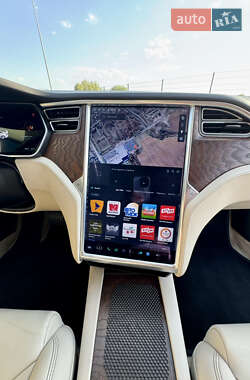 Ліфтбек Tesla Model S 2017 в Рівному