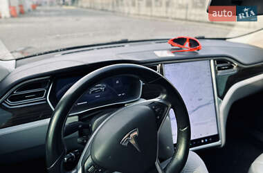 Ліфтбек Tesla Model S 2015 в 