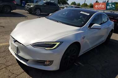 Tesla Model S 2019