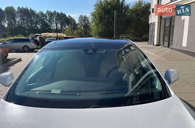 Лифтбек Tesla Model S 2015 в Киеве