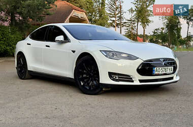 Лифтбек Tesla Model S 2015 в Мукачево