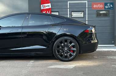 Ліфтбек Tesla Model S 2020 в 