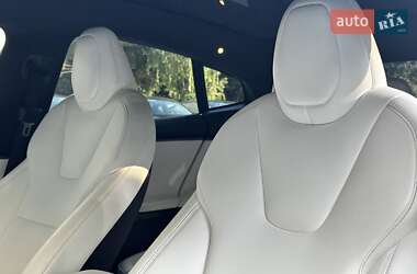 Ліфтбек Tesla Model S 2020 в 