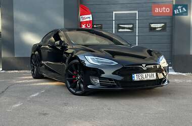 Ліфтбек Tesla Model S 2020 в Києві