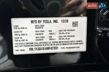 Ліфтбек Tesla Model S 2020 в 