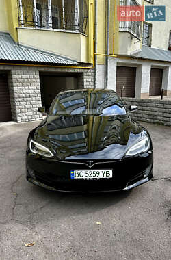 Лифтбек Tesla Model S 2016 в 