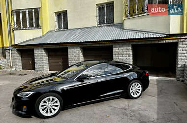 Лифтбек Tesla Model S 2016 в 