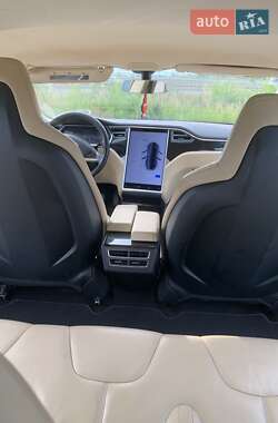 Лифтбек Tesla Model S 2013 в 
