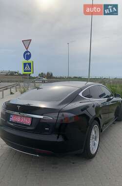 Лифтбек Tesla Model S 2013 в 