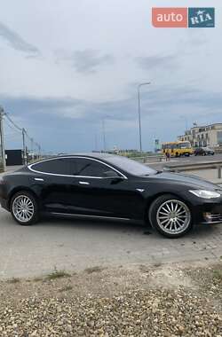 Лифтбек Tesla Model S 2013 в 