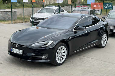 Лифтбек Tesla Model S 2018 в 