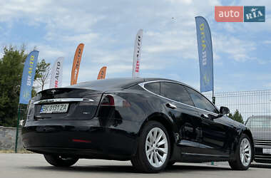 Лифтбек Tesla Model S 2018 в 