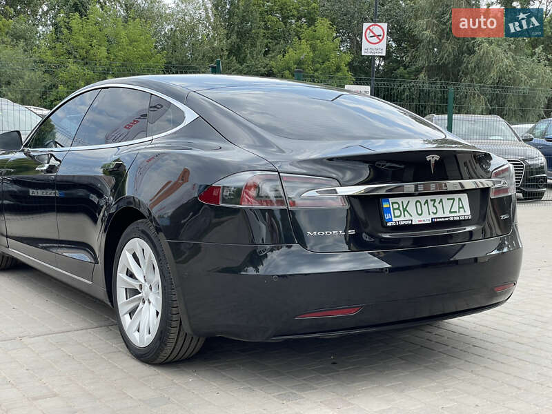 Лифтбек Tesla Model S 2018 в Бердичеве