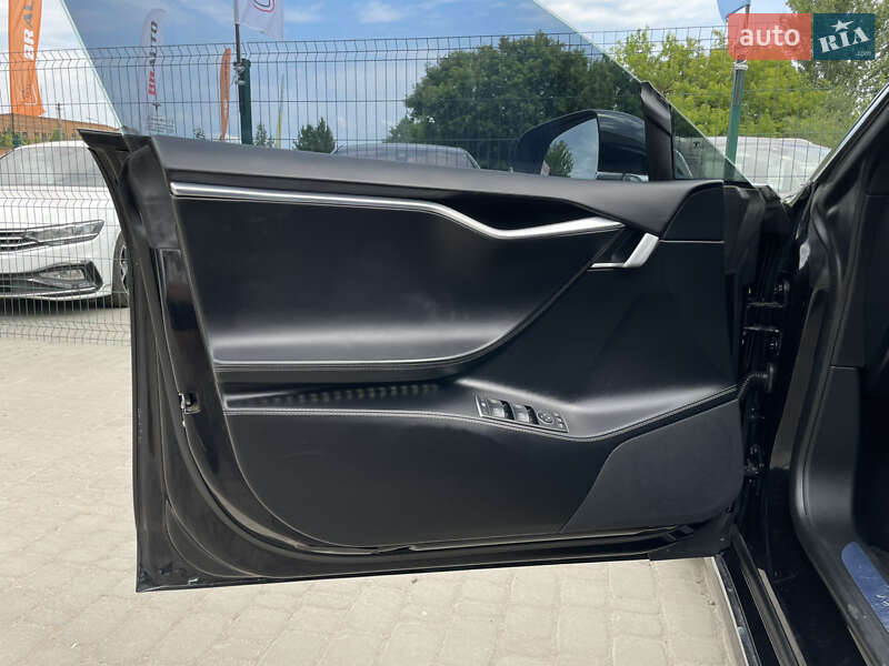 Лифтбек Tesla Model S 2018 в Бердичеве