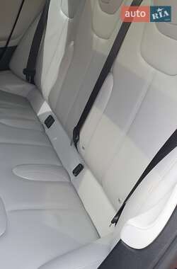 Лифтбек Tesla Model S 2015 в Ирпене