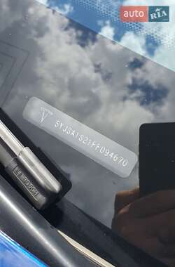 Лифтбек Tesla Model S 2015 в Ирпене