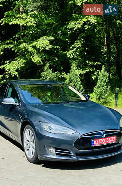 Лифтбек Tesla Model S 2015 в 