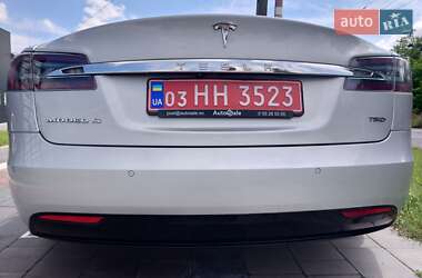 Лифтбек Tesla Model S 2016 в 