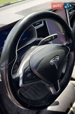 Лифтбек Tesla Model S 2016 в 