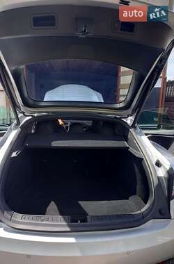 Лифтбек Tesla Model S 2016 в 