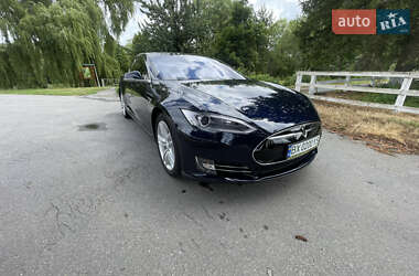 Ліфтбек Tesla Model S 2013 в 