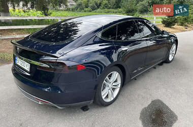 Ліфтбек Tesla Model S 2013 в 