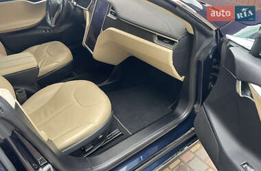 Ліфтбек Tesla Model S 2013 в 
