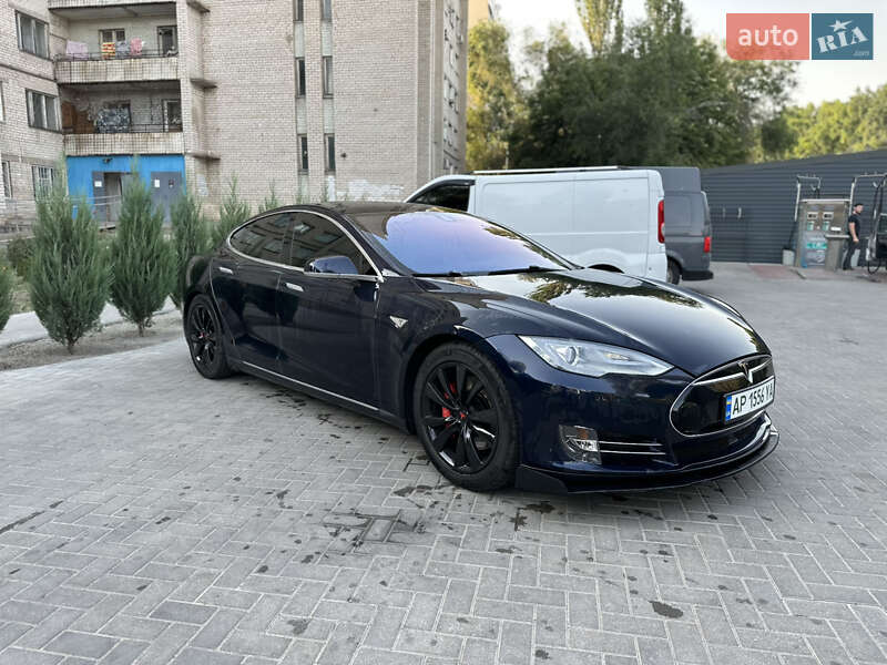 Ліфтбек Tesla Model S 2014 в Запоріжжі