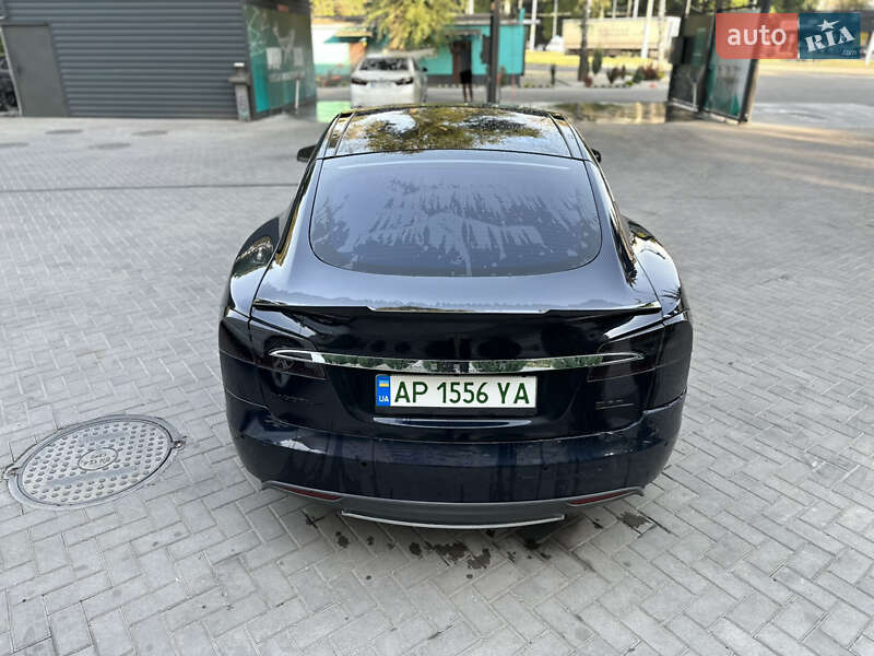 Ліфтбек Tesla Model S 2014 в Запоріжжі
