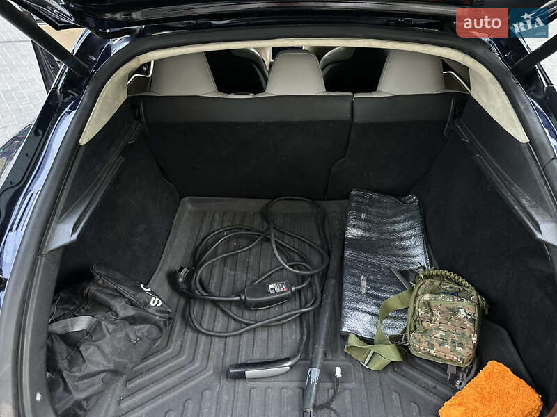 Ліфтбек Tesla Model S 2014 в Запоріжжі